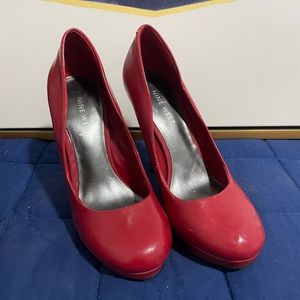 Red Nine West heels